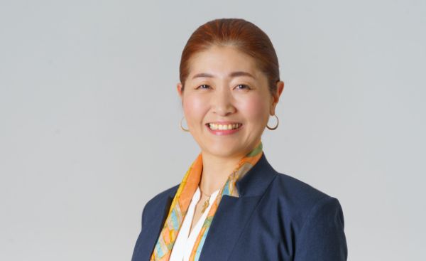 一般社団法人 英語リズムムーブメント協会 代表理事　石川 良美